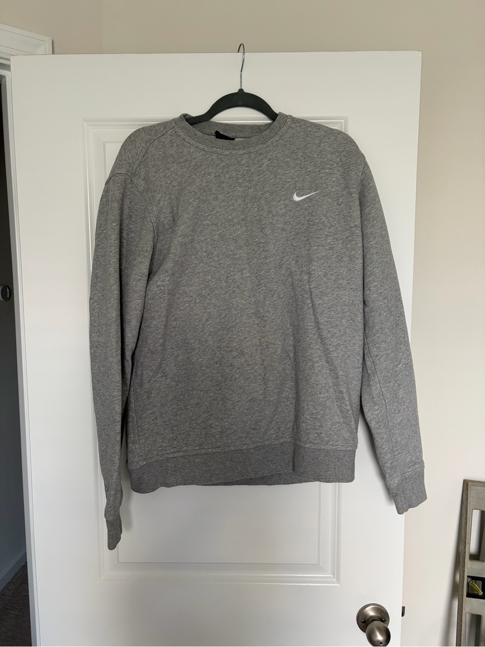 Nike Men's Gray Crewneck Sweatshirt with White Swoosh